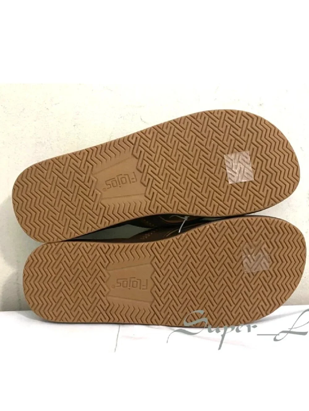 NEW Flojos Men's Memory Foam Flip Flop Sandals
